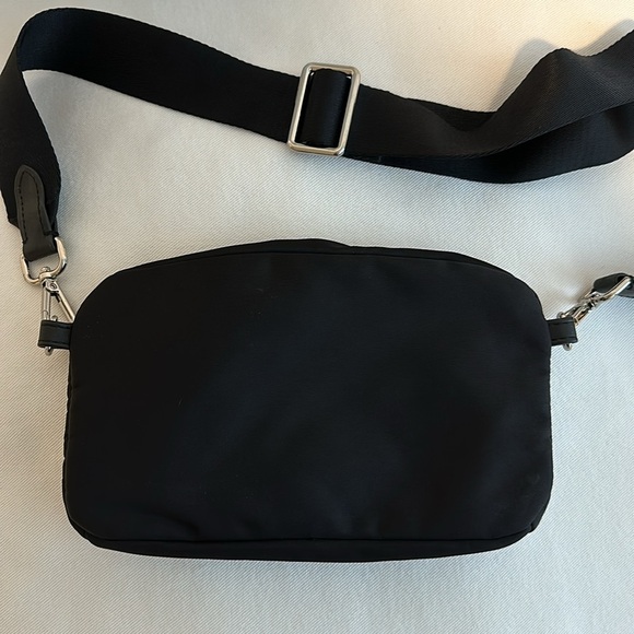 NWOT RARE Most Wanted USA Convertible Belt Bag in Black OS - Picture 10 of 14